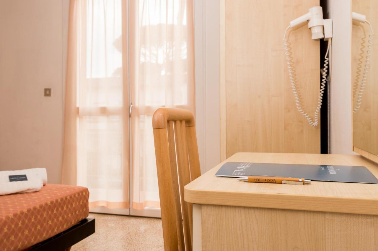 Hotel Lydia تّشيرفييا المظهر الخارجي الصورة