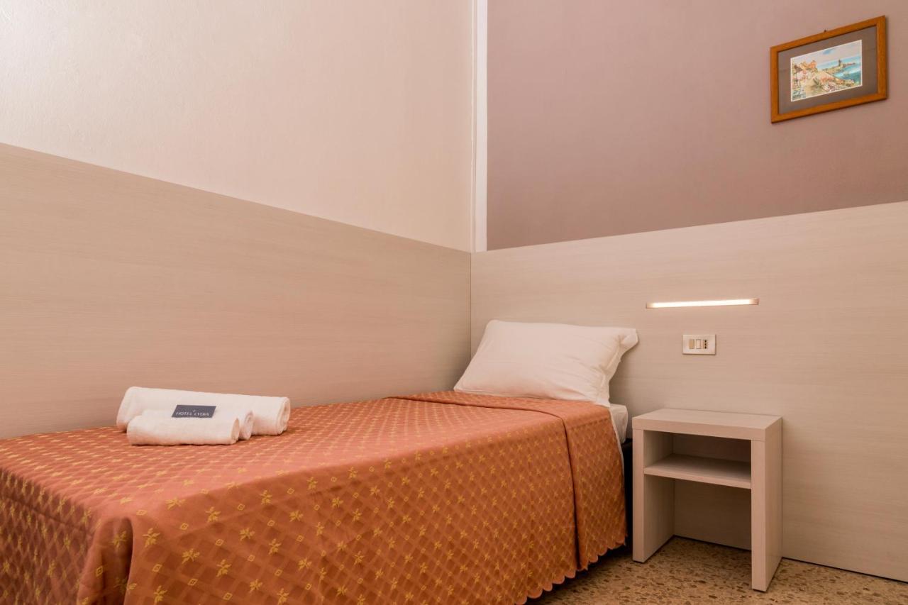 Hotel Lydia تّشيرفييا المظهر الخارجي الصورة