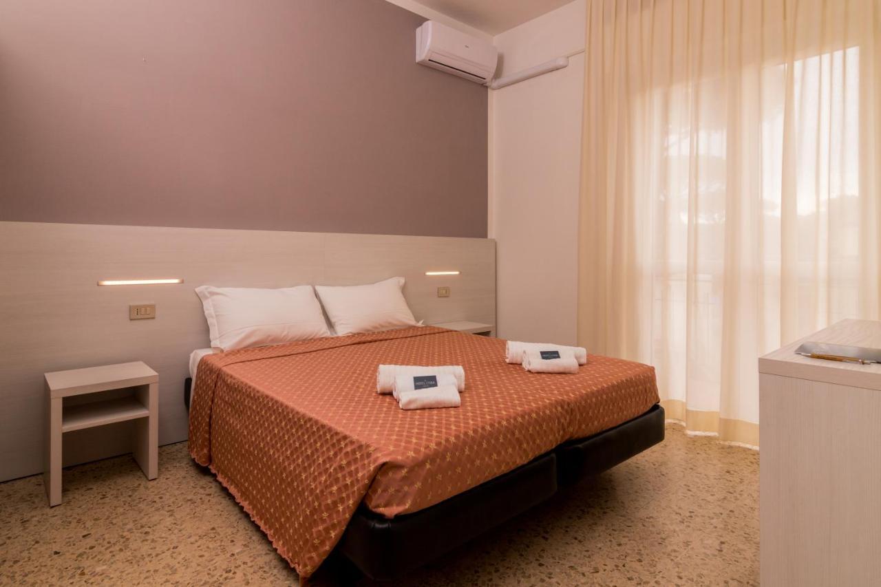 Hotel Lydia تّشيرفييا المظهر الخارجي الصورة