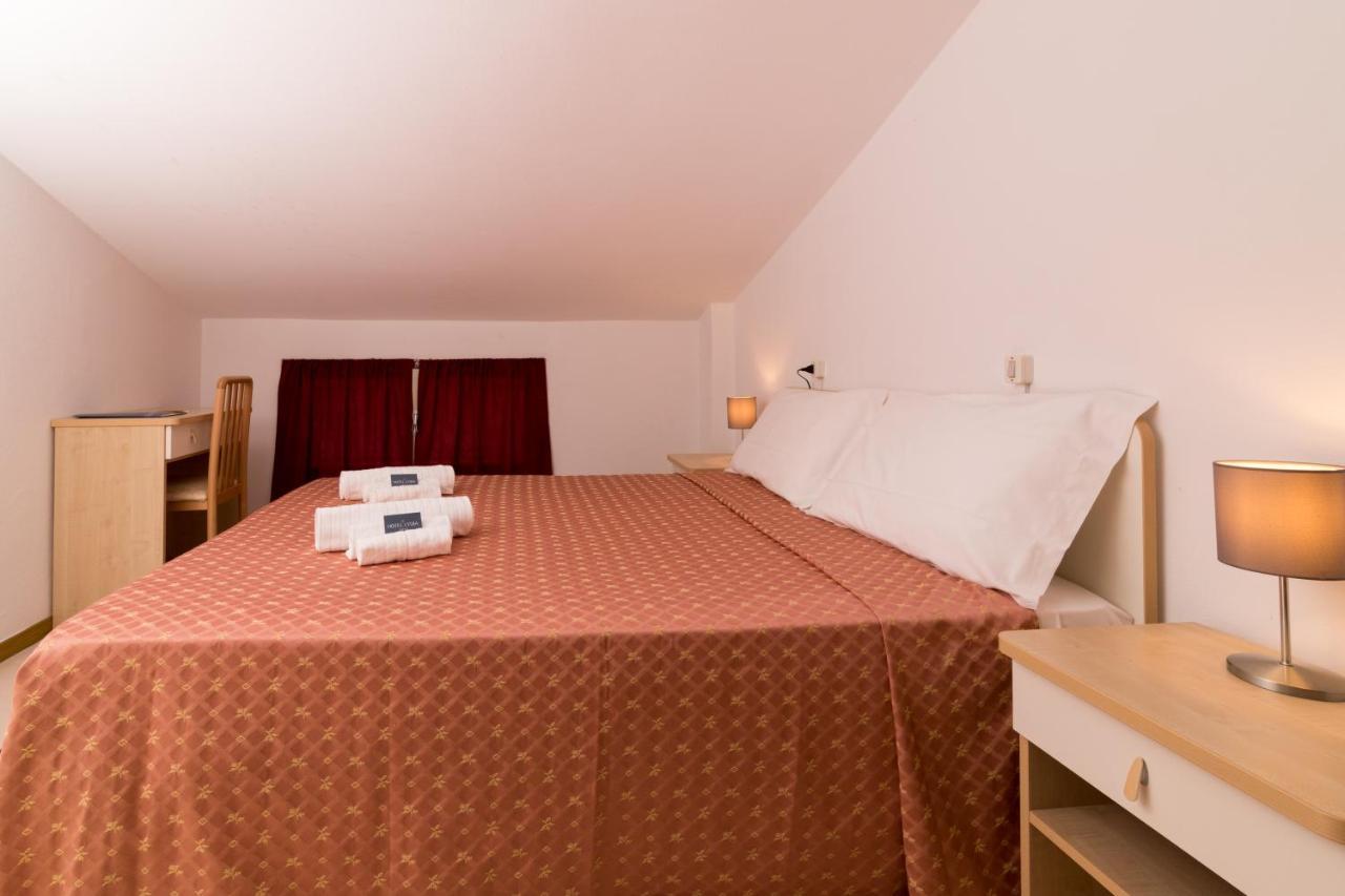 Hotel Lydia تّشيرفييا المظهر الخارجي الصورة